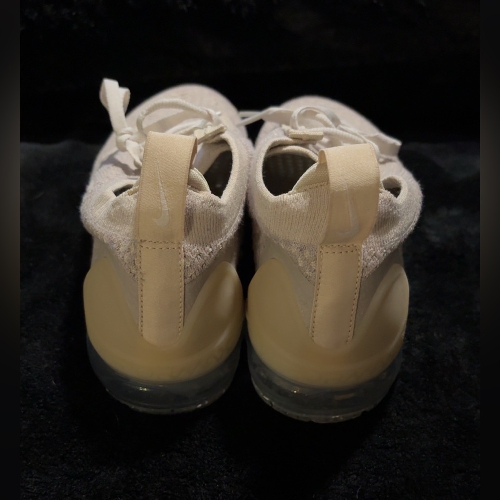 Nike Vapor Max Cream Athletic Shoes with Breathable Knit Design - Picture 3 of 5